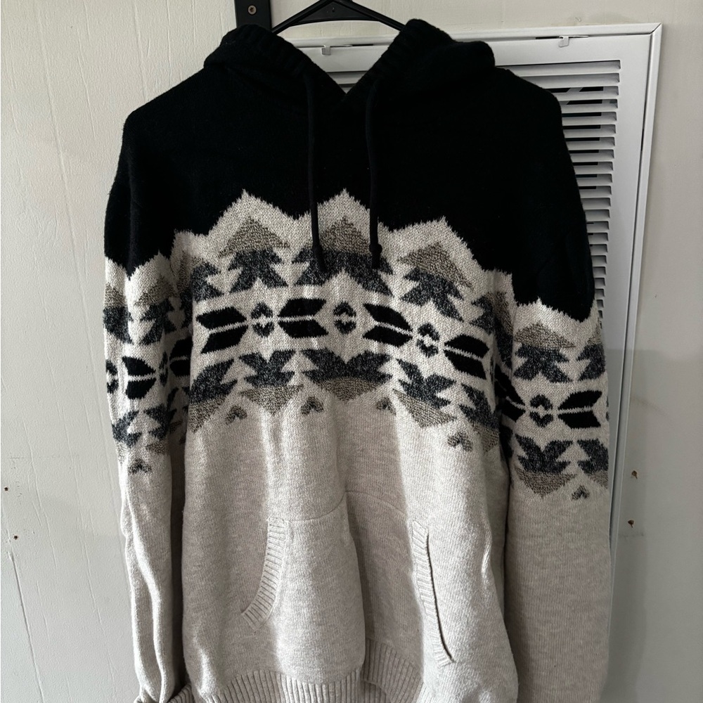 Old Navy Black and Gray Men's Sweater